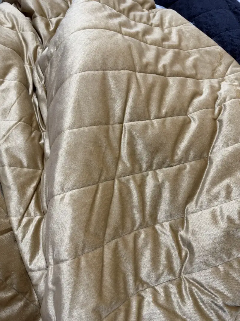 Gold Kadife Kapitone