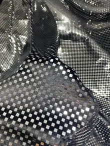 Siyah Aynalı Kare Desen Kadife
