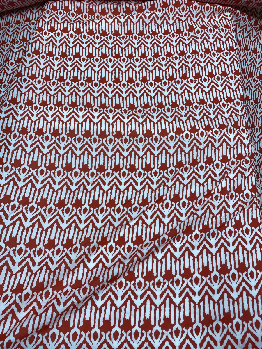 Kırmızı-Beyaz Tribal Desenli